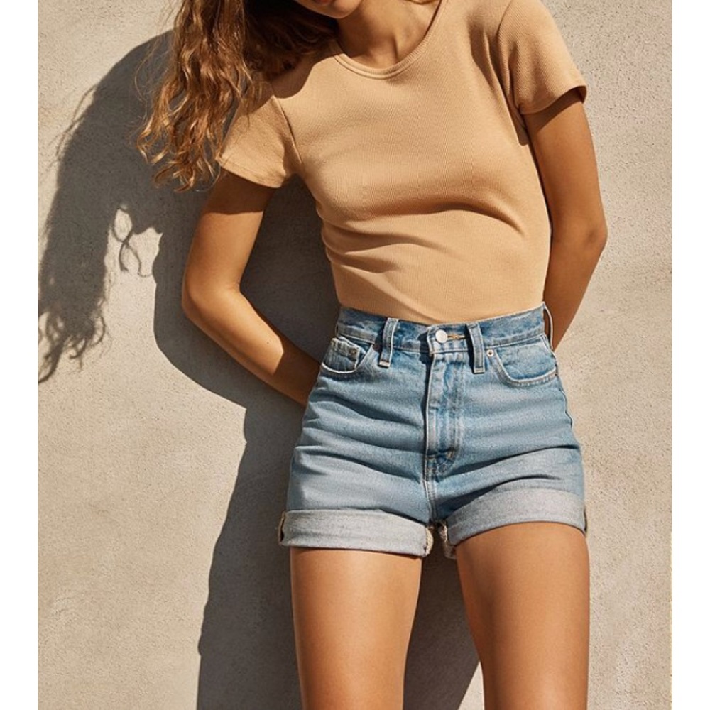 NEVER WORN: high waisted jean shorts